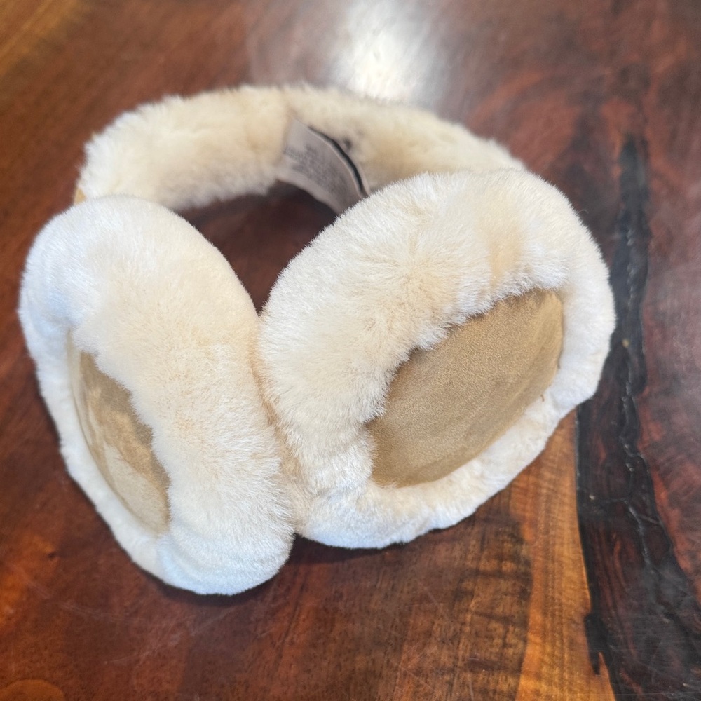 UGG Cream Plush Sheepskin Earmuffs NWOT - Picture 2 of 12